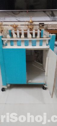 Cat house with laddar and useble roof